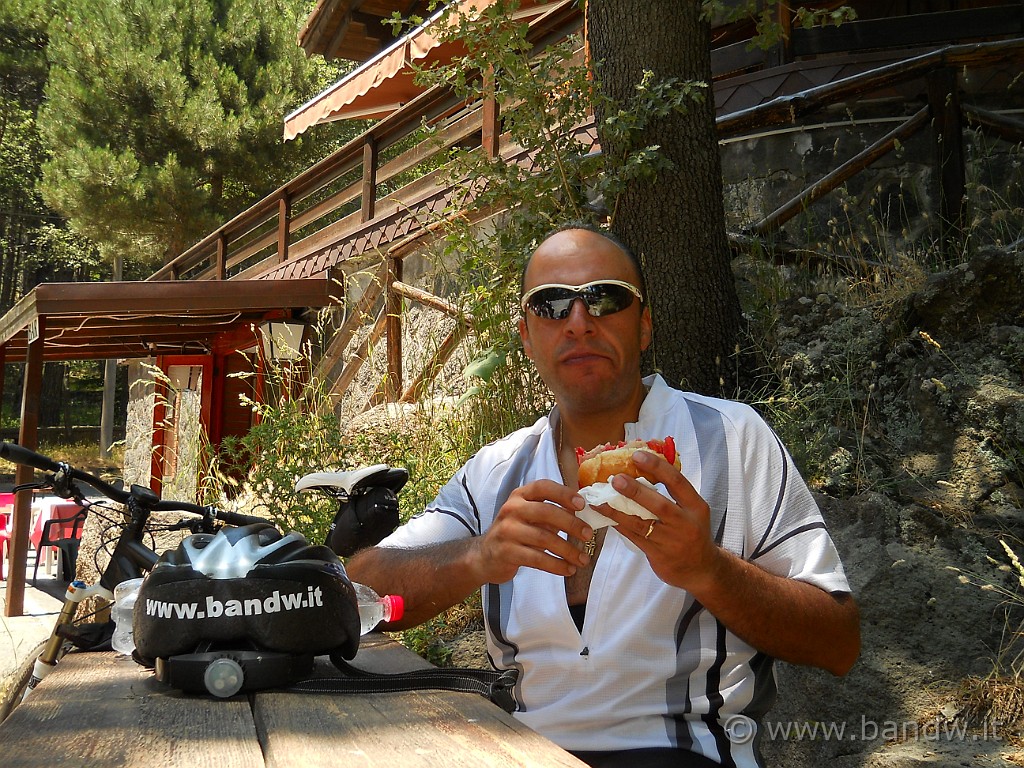 DSCN5503.JPG - Sosta "panino" al Brunek, ci voleva proprio