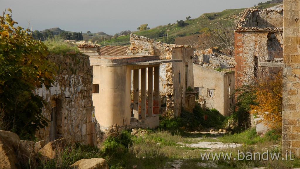 DSCN8709.JPG - valle del belice e terme di Acqua Pia