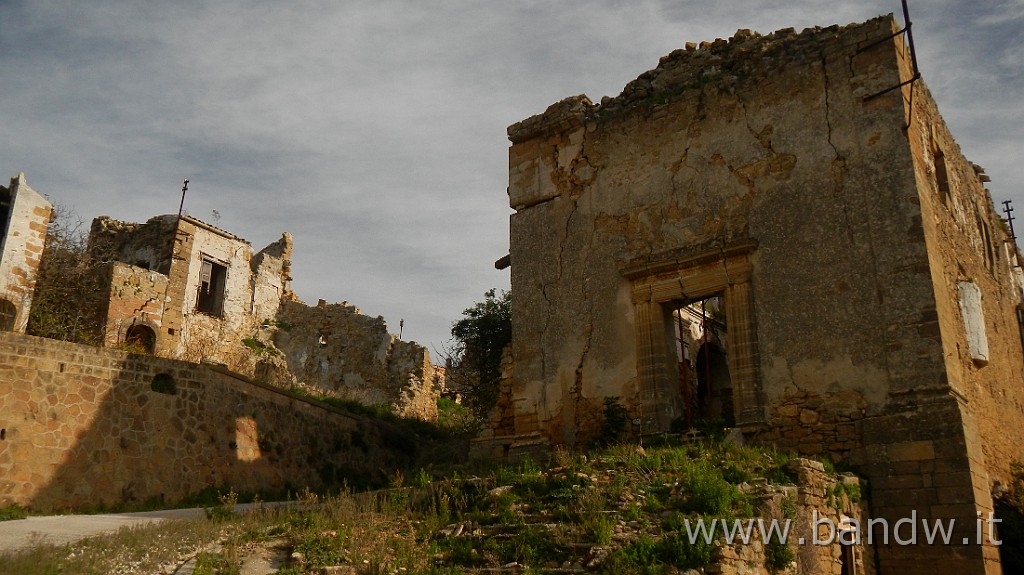 DSCN8710.JPG - valle del belice e terme di Acqua Pia