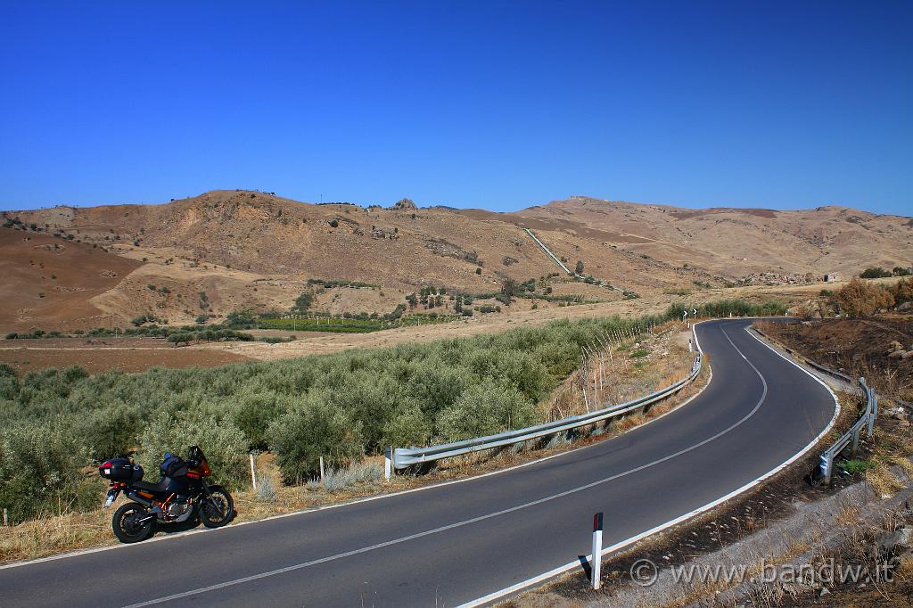 Adrano_e_Troina_018.JPG - On the road lungo la SS575