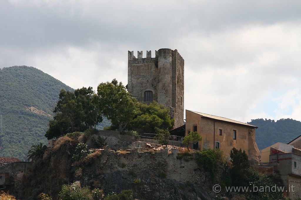 Sicilia_Tirrenica_180.JPG - Il castello sul colle