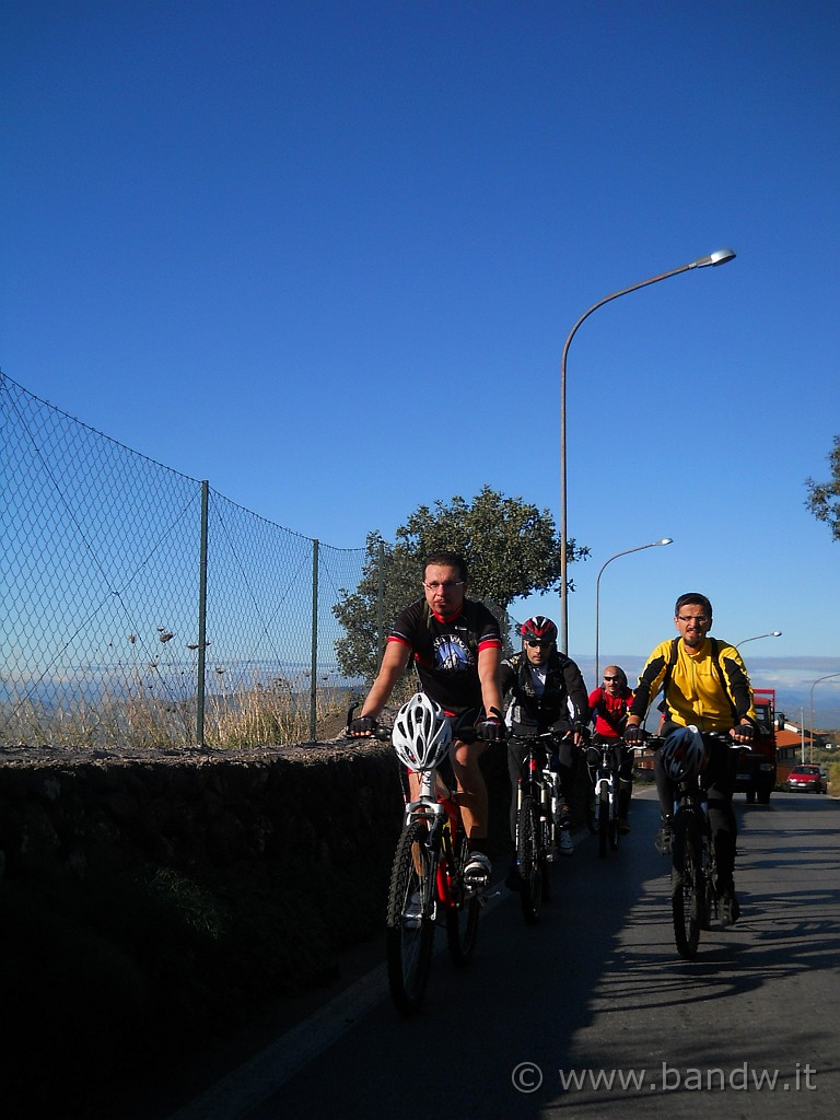 DSCN2099.JPG - Lasciamo Biancavilla e diriamo vero l'altomontana dell'Etna