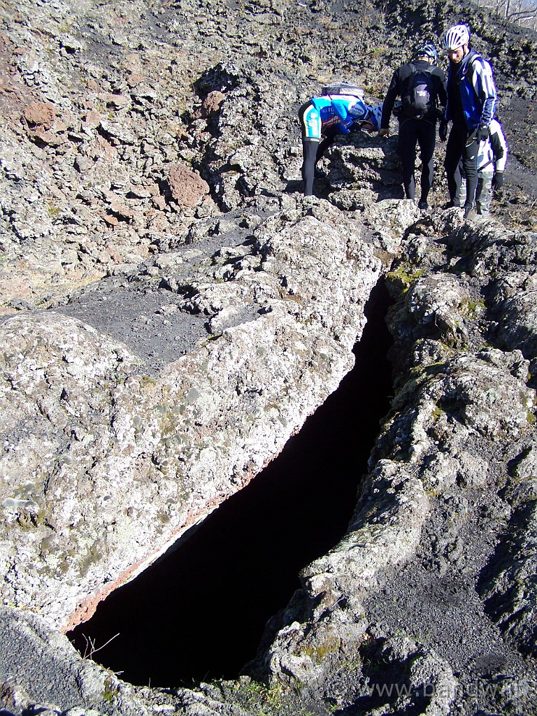 104_5380.JPG - La strana forma della Bocca eruttiva