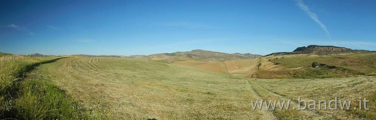 DSCN9245.JPG - Calascibetta e dintorni (Lago Villarosa, Villadoro, Cacchiamo, Monte altesina, Necropoli Realmese)