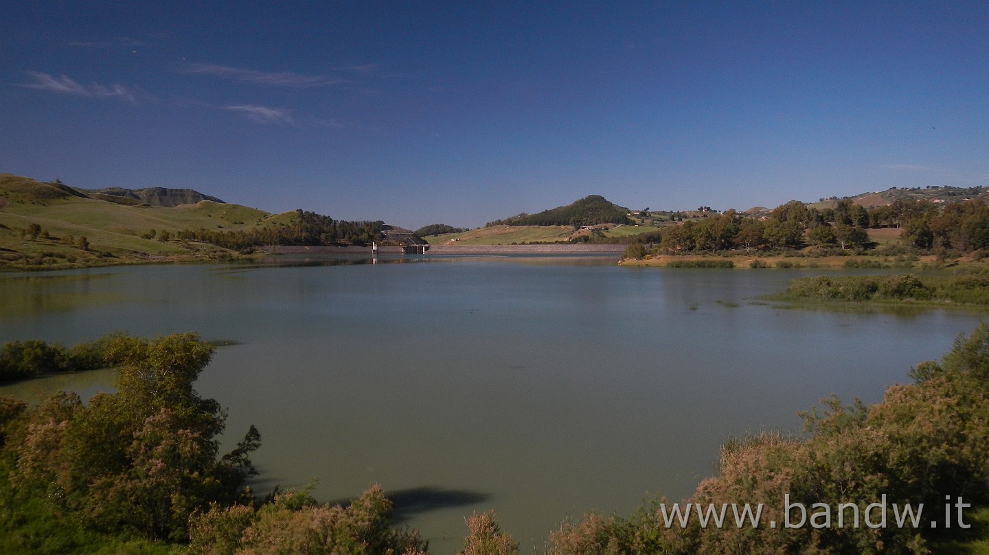 DSCN9258.JPG - Calascibetta e dintorni (Lago Villarosa, Villadoro, Cacchiamo, Monte altesina, Necropoli Realmese)