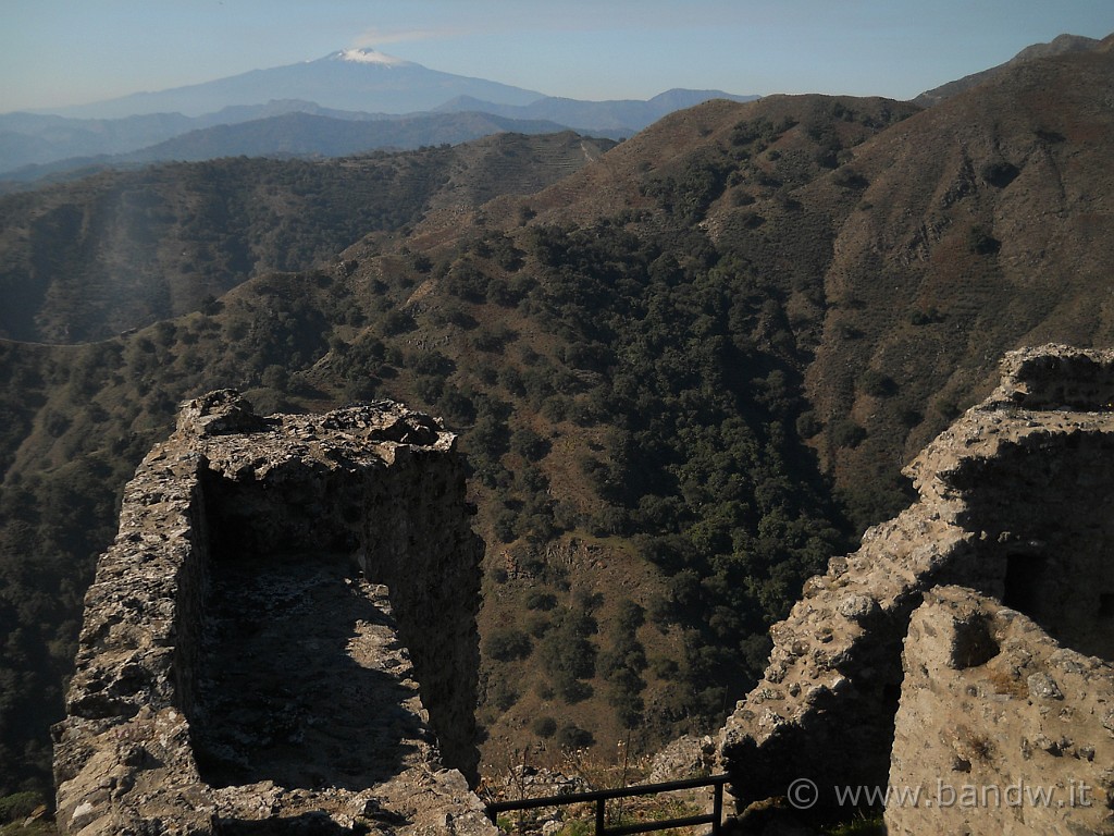 DSCN7710.JPG - Il Castello Belvedere di Fiumedinisi