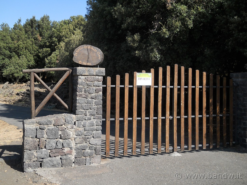 DSCN6524.JPG - Arriviamo nei pressi di Prato Fiorito per poi dirigere verso Monte Minardo