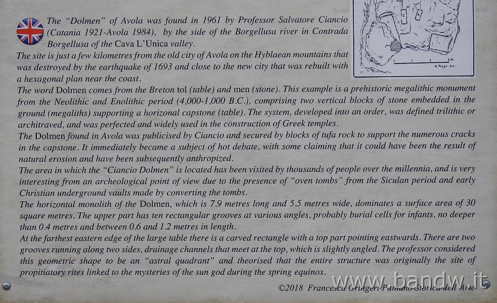 DSCN8107-01.jpeg - The "Dolmen" of Avola