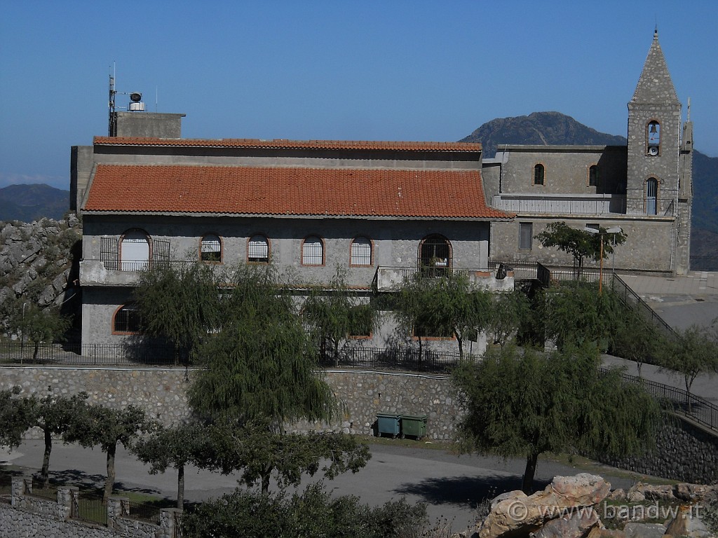 DSCN7553.JPG - Il Santuario della madonna dell'Aiuto