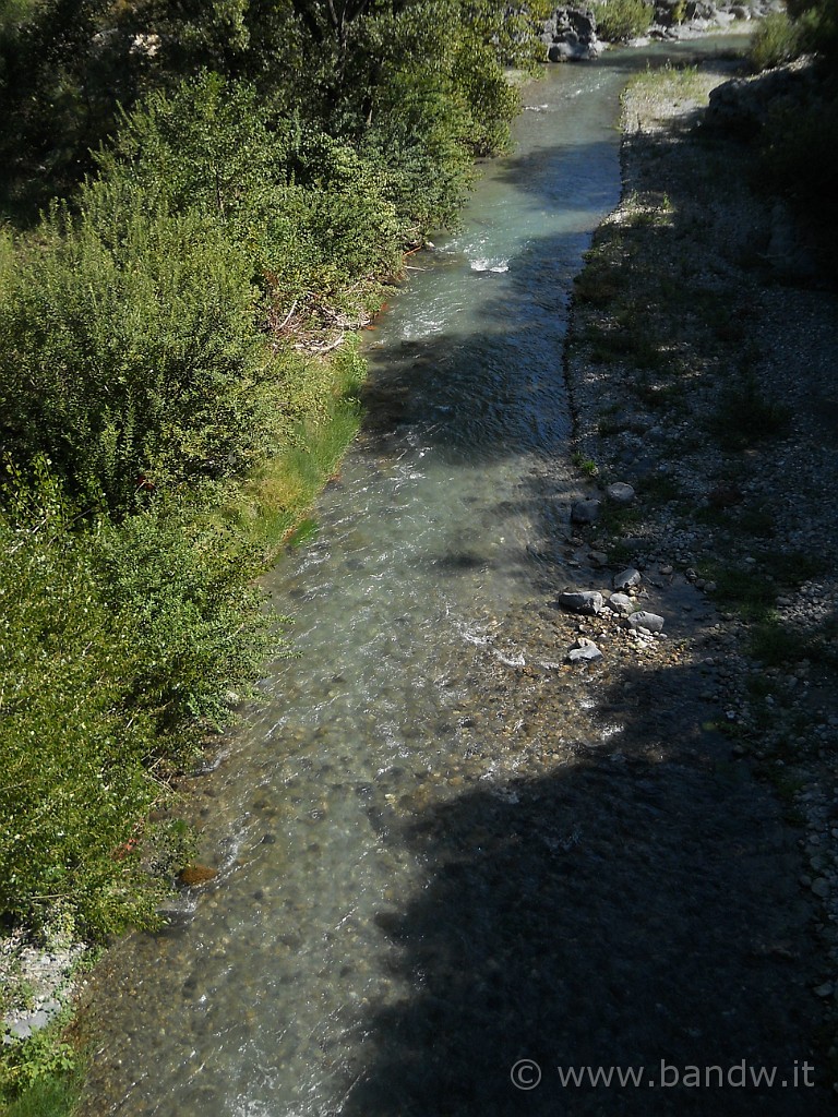 DSCN7578.JPG - Il fiume Alcantara sotto di me