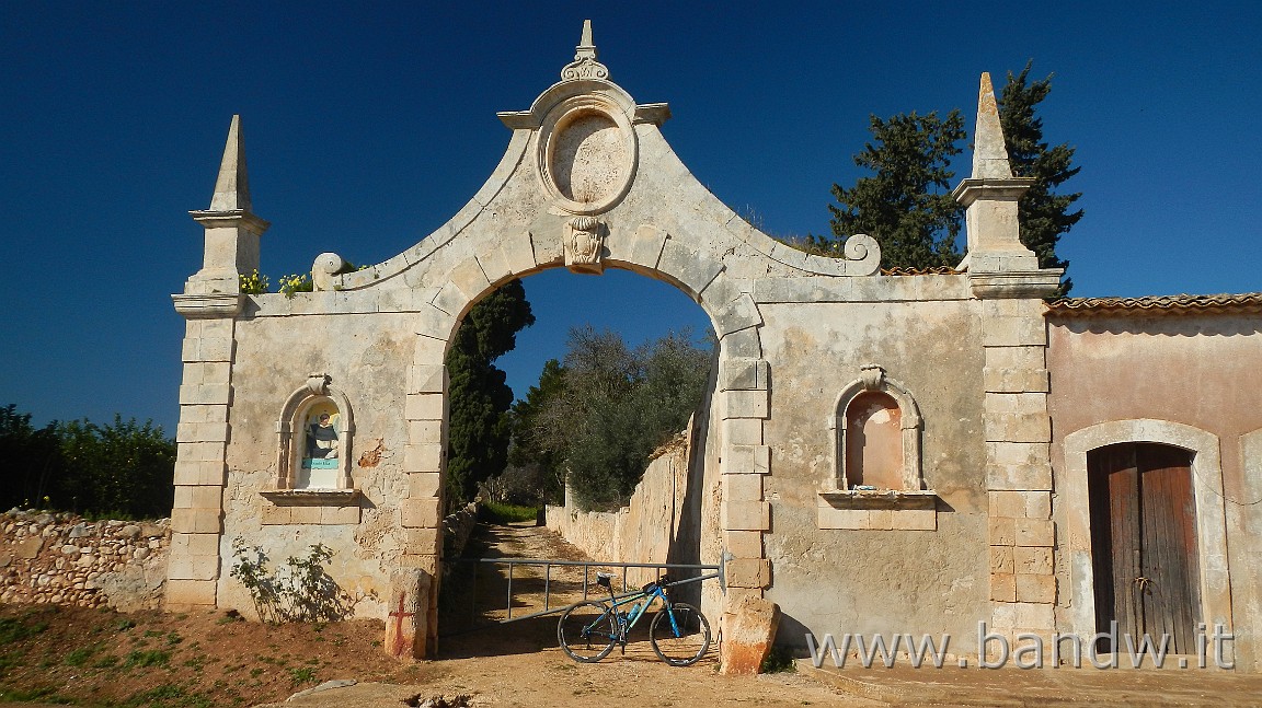 DSCN4357.JPG - Monti Climiti-Ippodromo-Penisola di Magnisi