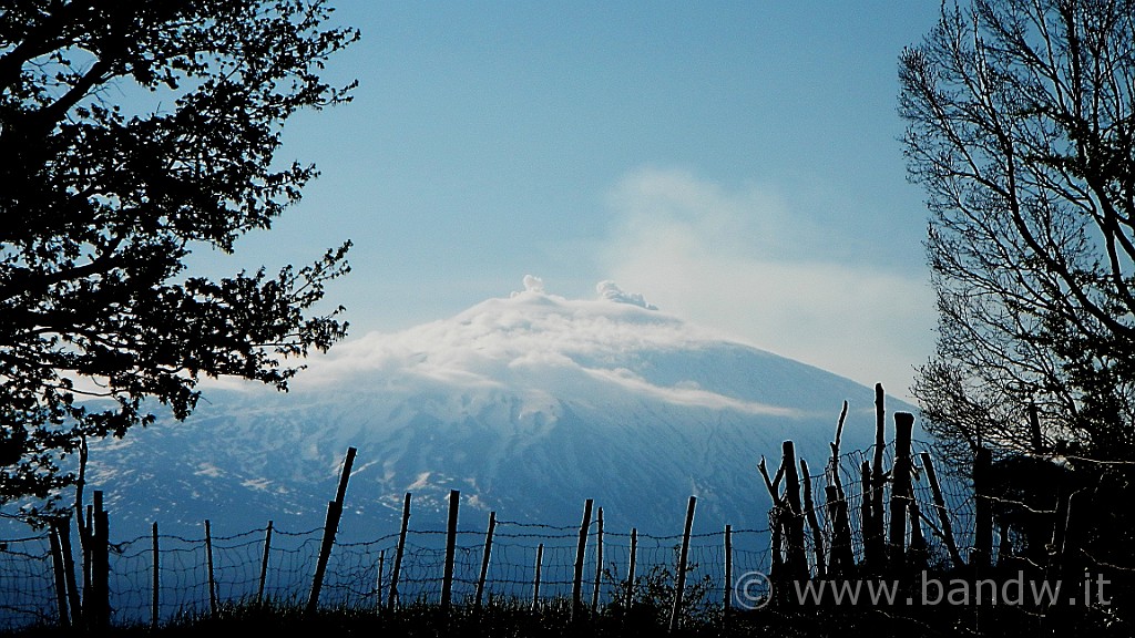 DSCN8858.JPG - L'Etna mi saluta da lontano