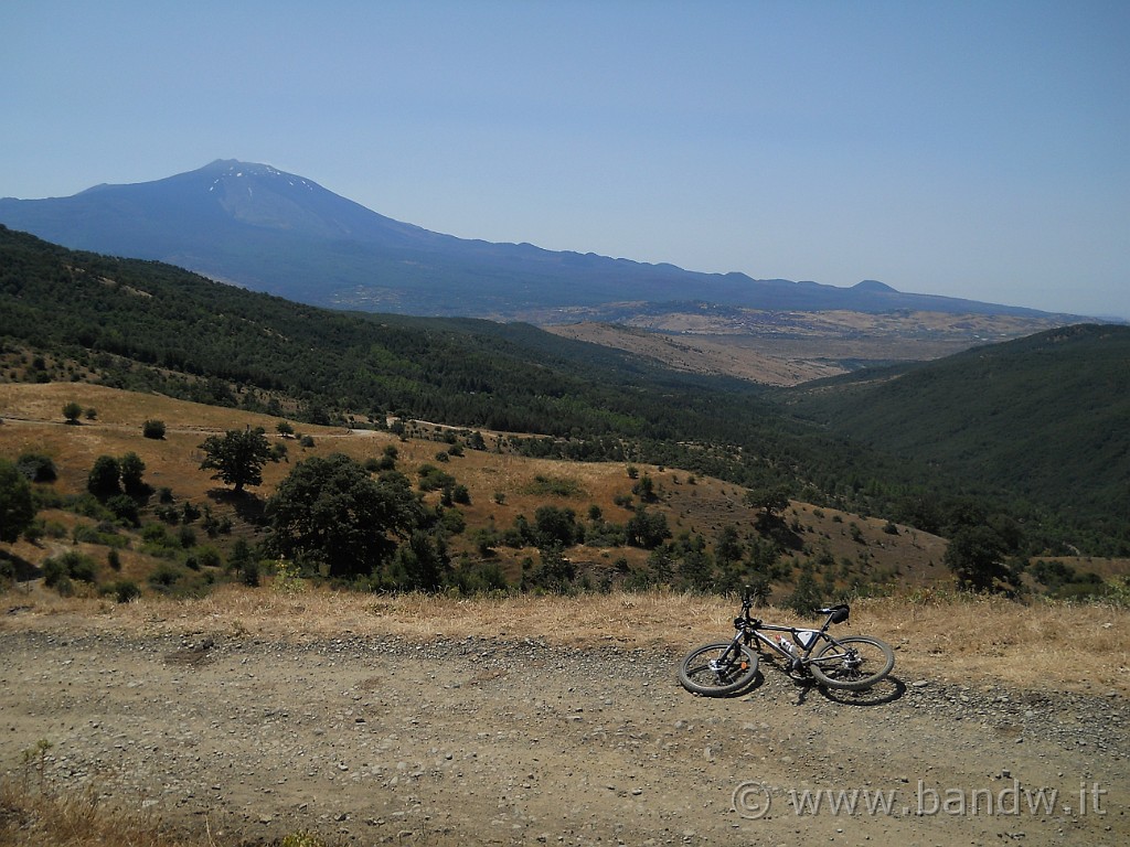 DSCN0069.JPG - Il panorama sull'Etna