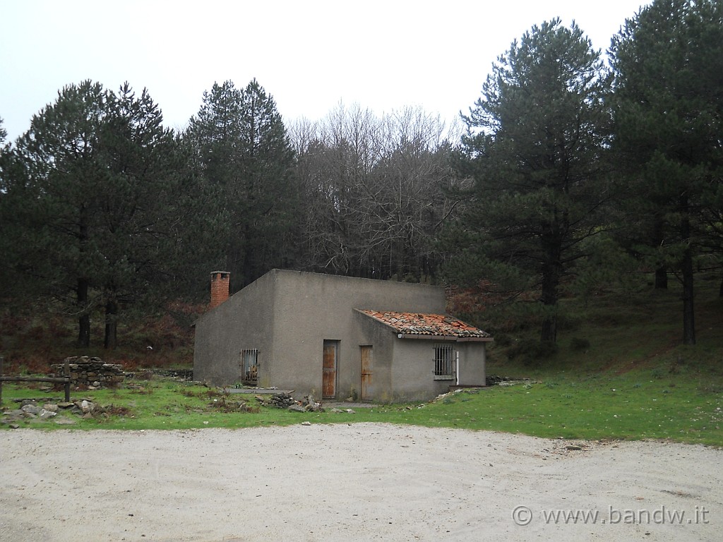 DSCN8741.JPG - Arriviamo al Rifugio San Calogero