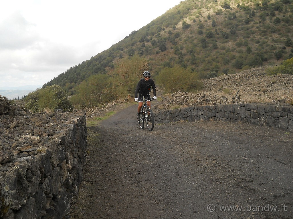 DSCN1644.JPG - Lasciato Monte Ruvolo dirigiamo verso Case Zampini