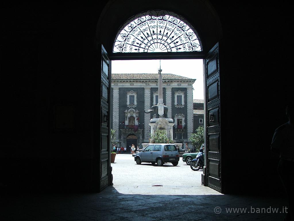 Varie_Catania_005.JPG - Palazzo degli Elefanti - Carrozza senatoria settecentesca