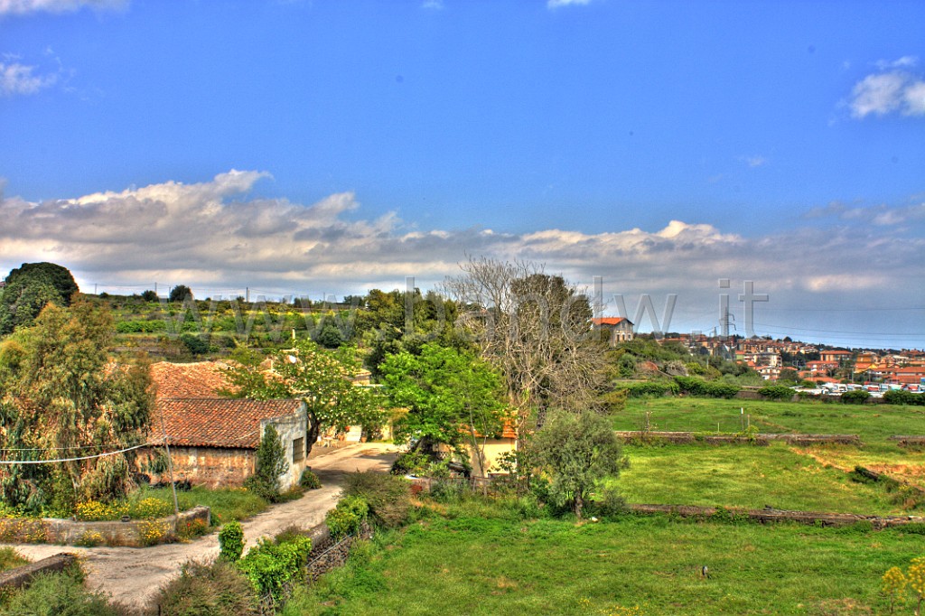 IMG_0386_4_5_tonemapped.jpg - Fuori dalla finestra di casa mia ad Est