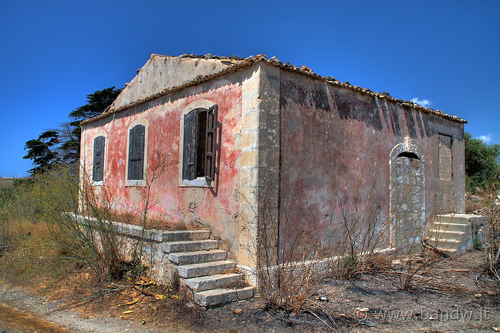 Marzamemi_108.jpg - Abitazioni rurali nei pressi di Torre Scili vicino a Pachino