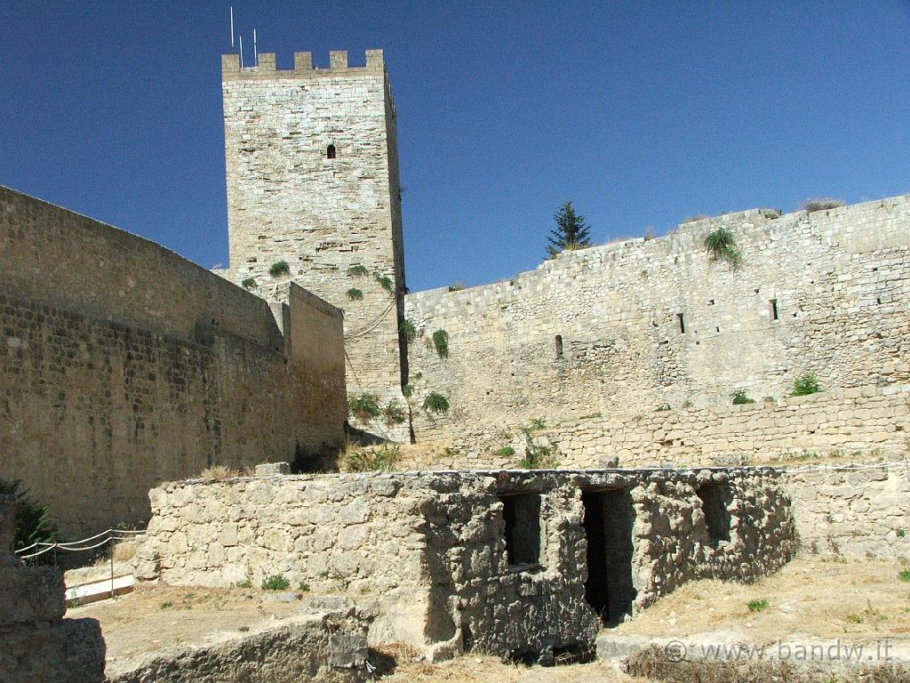 Castello di Lombardia_012.JPG