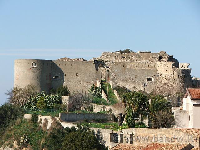 Castello di Venetico_001.JPG