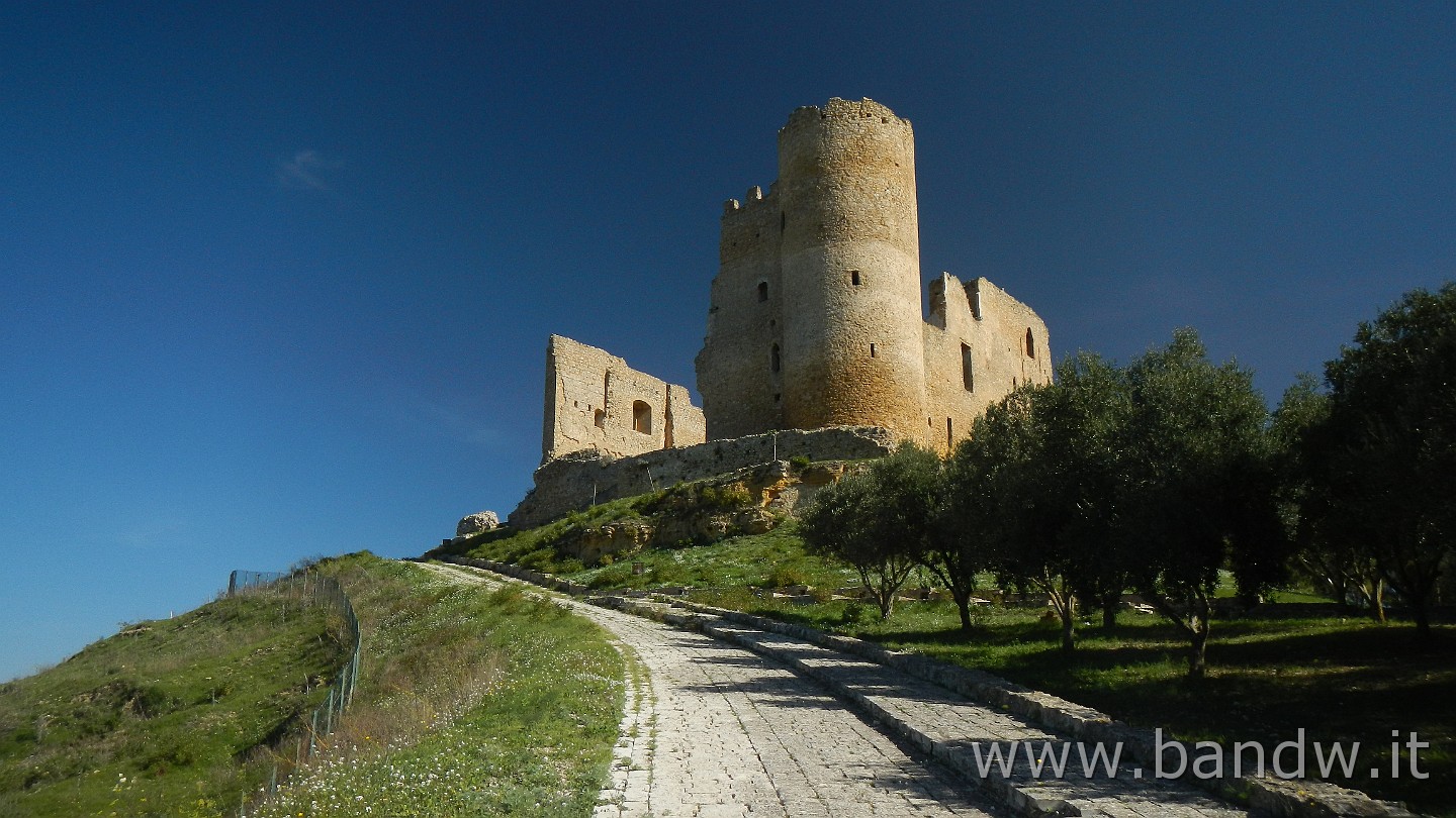 DSCN9960.JPG - Il Castello di Mazzarino