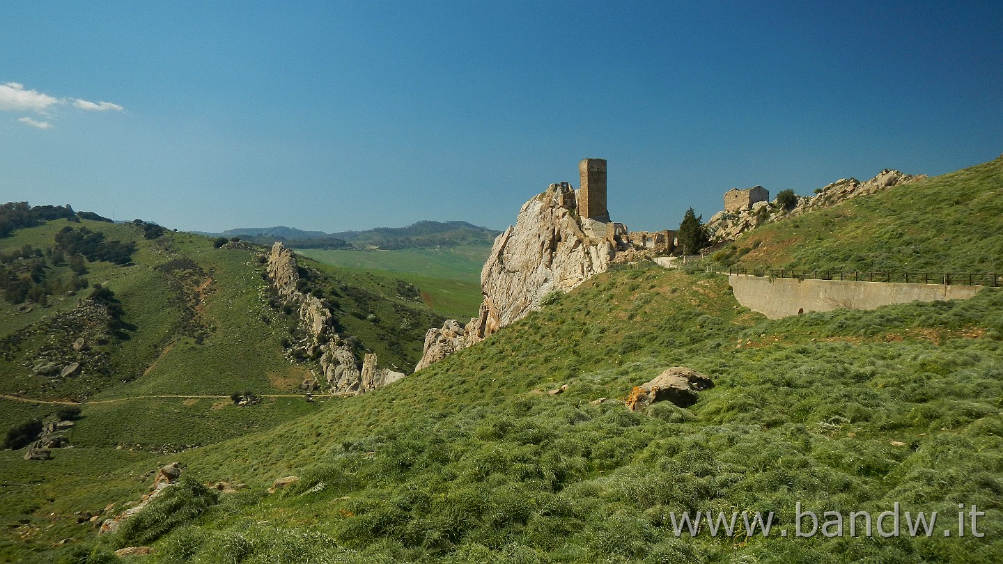 DSCN9475.JPG - Castello dei Gresti o di Pietratagliata