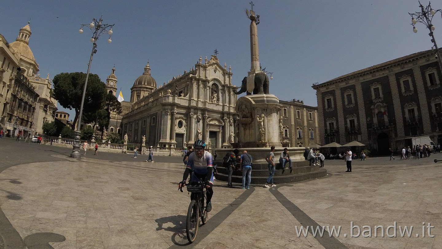 G3785482.JPG - Catania - Piazza Duomo - L'arrivo !!!!!!!!!!!!!!!!!