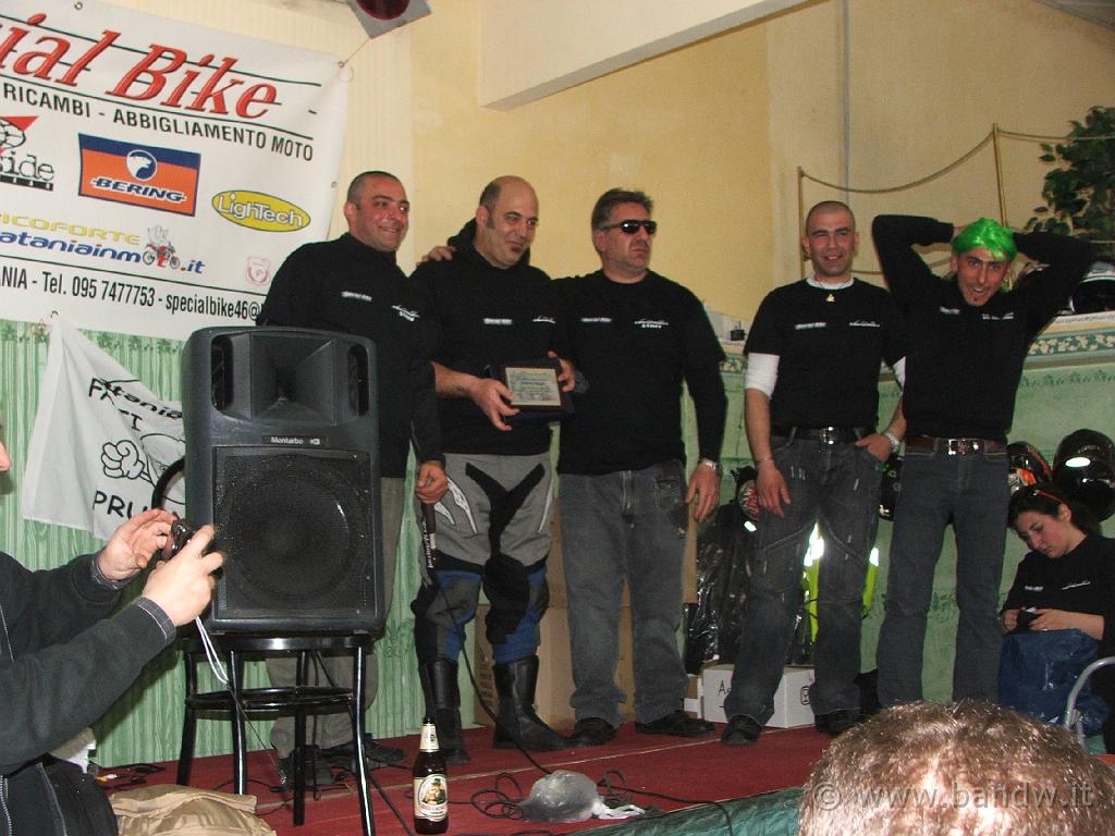 4MotoradunoCarricoforte(267).JPG - Consegna della targa ricordo e nomina di socio onorario di Catanianmoto del mitico motociclista Mario Macri (MurodelRock)