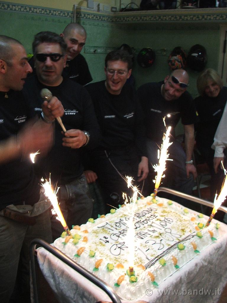 4MotoradunoCarricoforte(270).JPG - Torta del 4° Compleanno del motoraduno Carricoforte