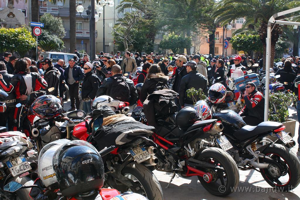 5MotoradunoCarricoforte_014.JPG - Tutti in sosta a Leonforte