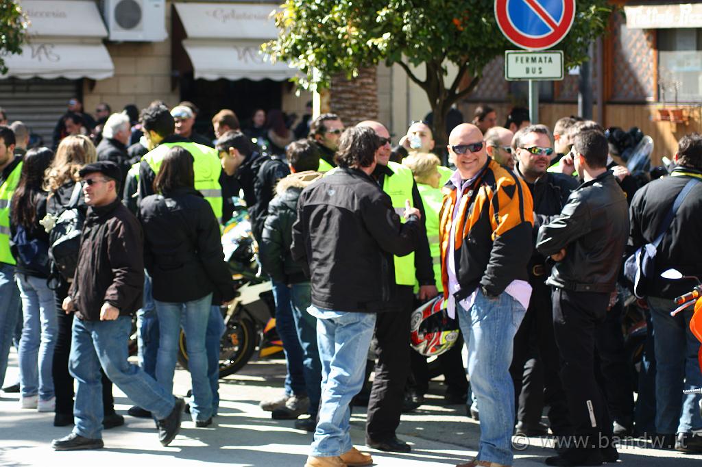 5MotoradunoCarricoforte_017.JPG - Tutti in sosta a Leonforte