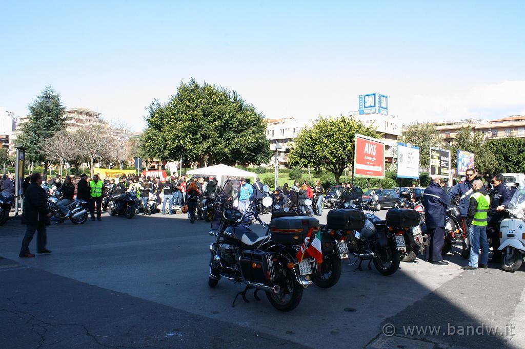 5MotoradunoCarricoforte_054.JPG - In piazza Aldo Moro