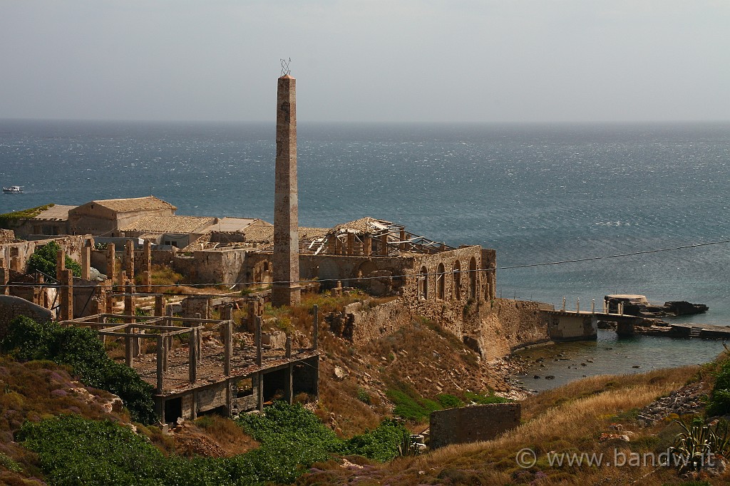 CapoPasseroCapoNord_016.jpg - La tonnara (ormnai in stato di abbandono) di Porto Palo