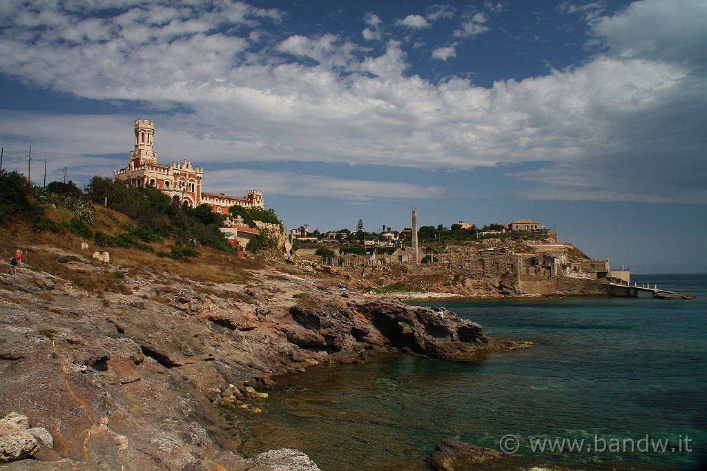 CapoPasseroCapoNord_024.JPG - La splendida costa sotto al castello Tafuri di Porto Palo e la tonnara