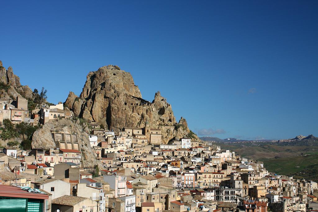 Centro_Sicilia_004.JPG - Veduta sul centro abitato di Gagliano Castelferrato