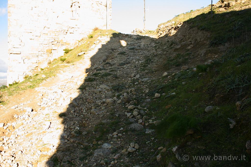 Centro_Sicilia_109.JPG - ...... ormai non mi posso fermare, la salita è troppo ripida....