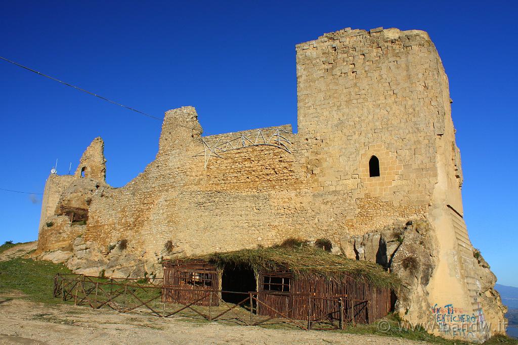 Centro_Sicilia_117.JPG - ...... il castello in tutto il suo splendore addobbato per Natale