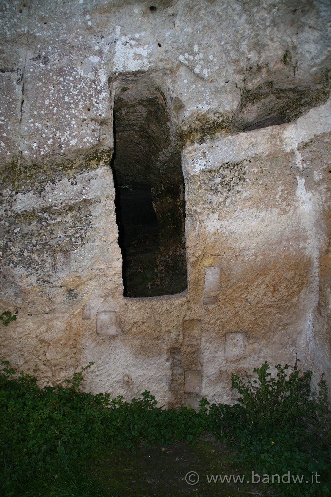 InGiroPerGliIblei_069.JPG - Catacombe nelle Latomie
