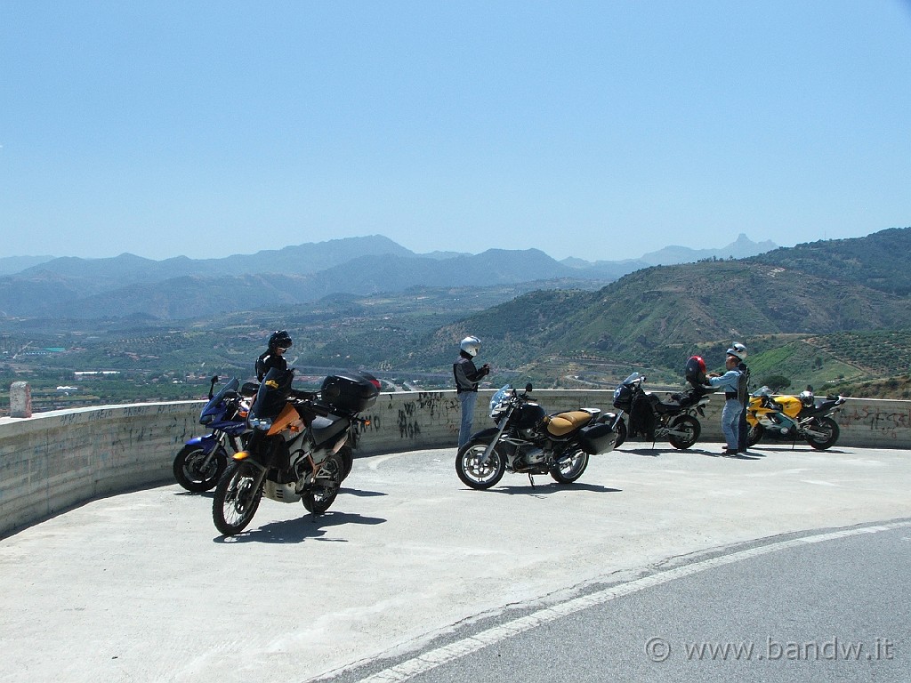 Nebrodi_Tour_027.JPG - Lungo la SS113 che si affaccia sul Tirreno, nei pressi di Marinello