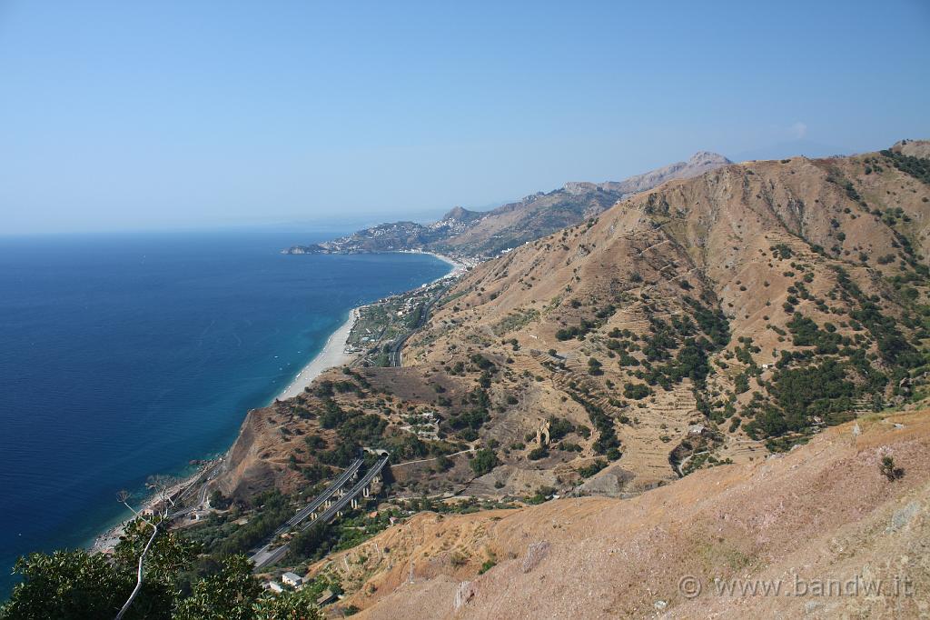 SS114_024.JPG - Panorama su Sant'Alessio Siculo