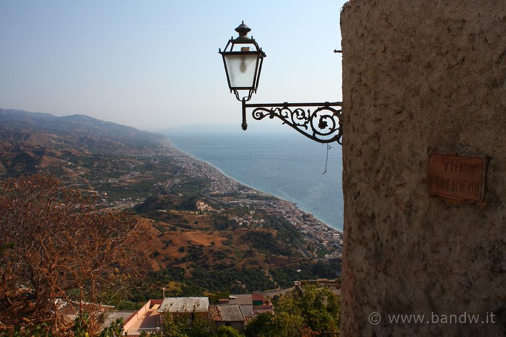 SS114_046.JPG - Panorama su Sant'Alessio Siculo